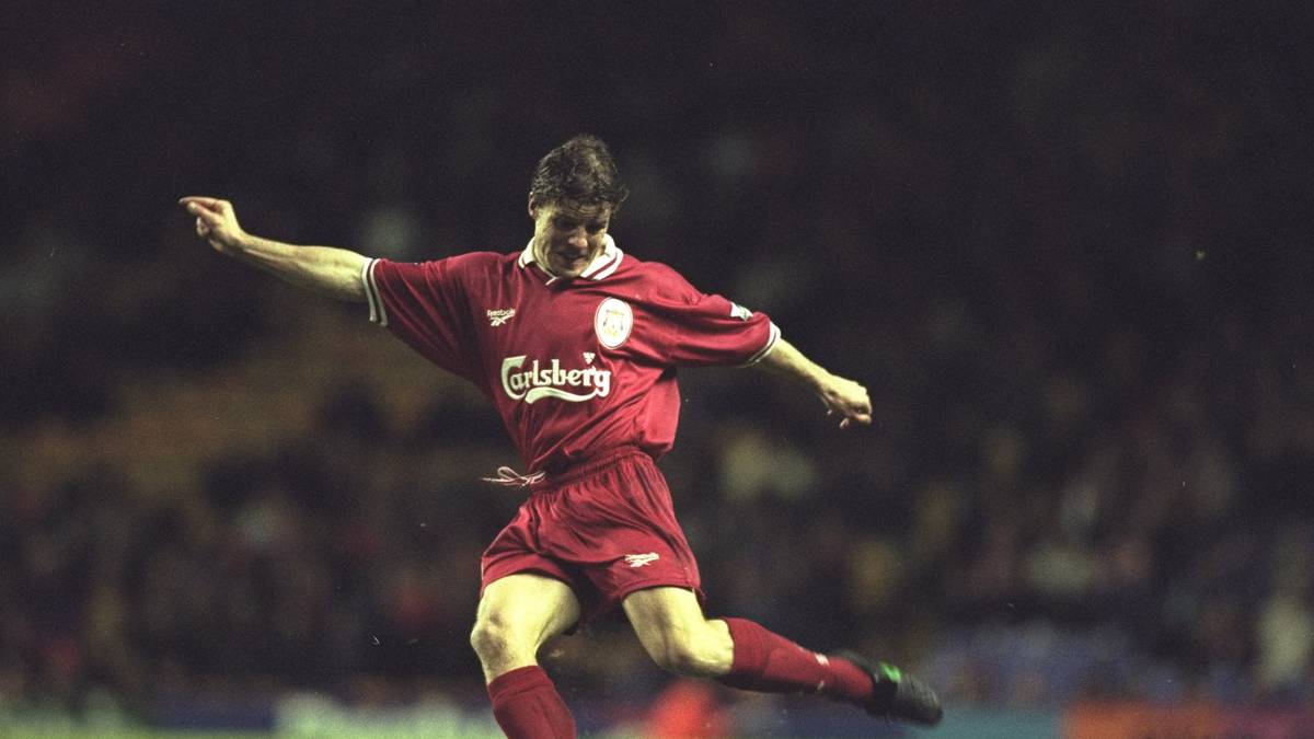 Noch verrückter ist das, was der FC Liverpool 1992 in das Arbeitspapier von Stig Inge Bjornebye schrieb. Weil die Reds wussten, dass der Norweger eigentlich seinem Vater nacheifern und Skispringer werden wollte...