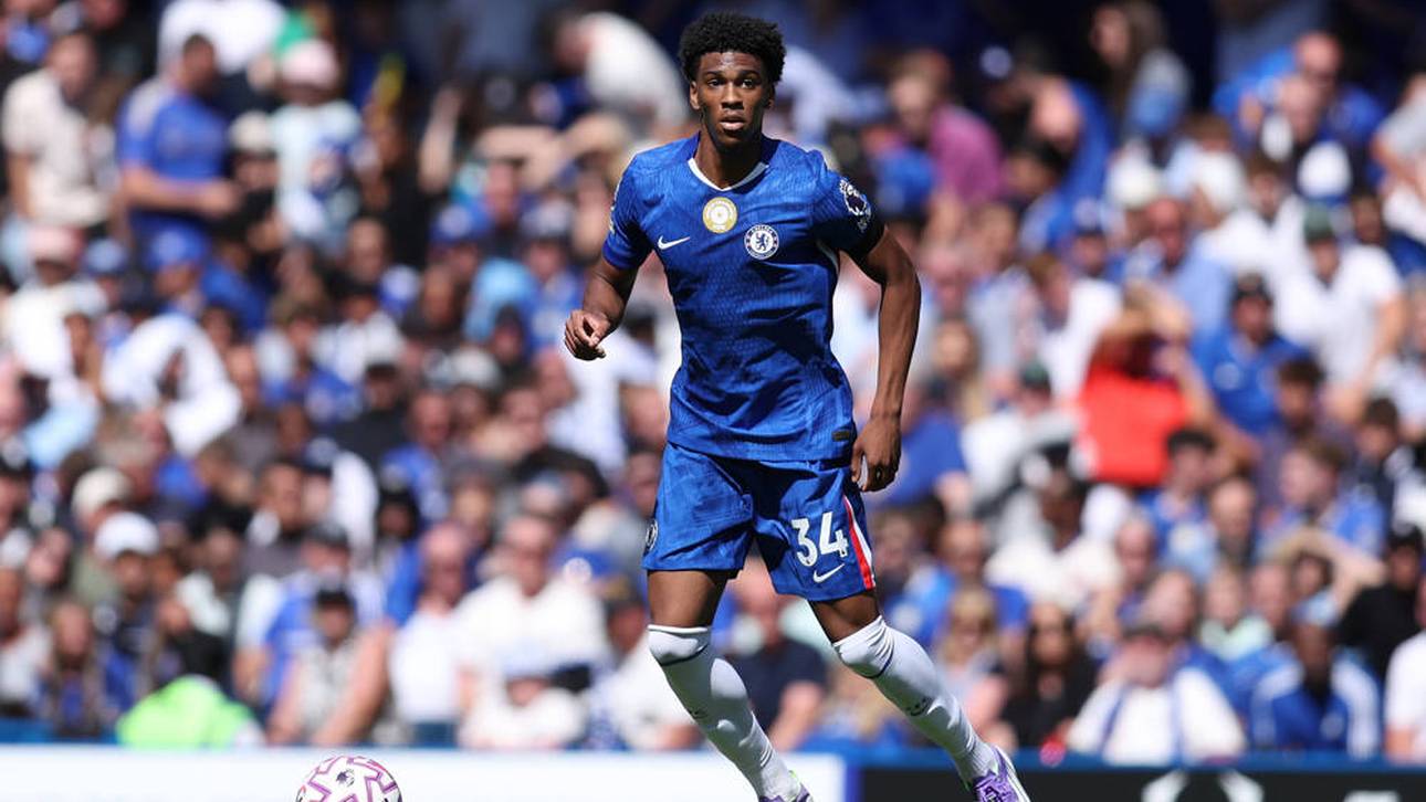 Josh Acheampong ist beim FC Chelsea noch mit einem Vertrag bis 2029 ausgestattet