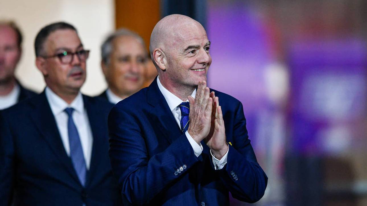 Gianni Infantino und die FIFA führen eine weitere Show zur WM-Auslosung durch