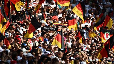 DFB-Team: Länderspiel gegen Serbien in Wolfsburg noch nicht ausverkauft, Die deutschen Fans stehen der DFB-Elf derzeit skeptisch gegenüber