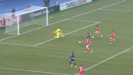 Hertha BSC zieht durch eine Gala-Vorstellung ins Viertelfinale des DFB-Pokals ein. Ein 16-Jähriger schreibt Geschichte.