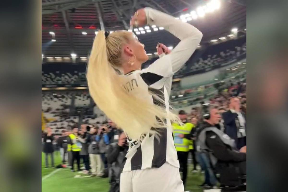 Im Rahmen der Titelfeier der Damen von Juventus Turin sorgt der Auftritt von Alisha Lehmann für Fan-Kritik. 