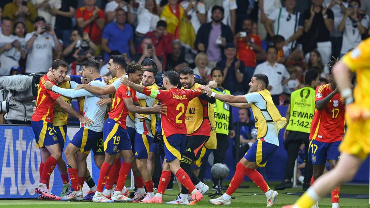 Spanien schockt England spät