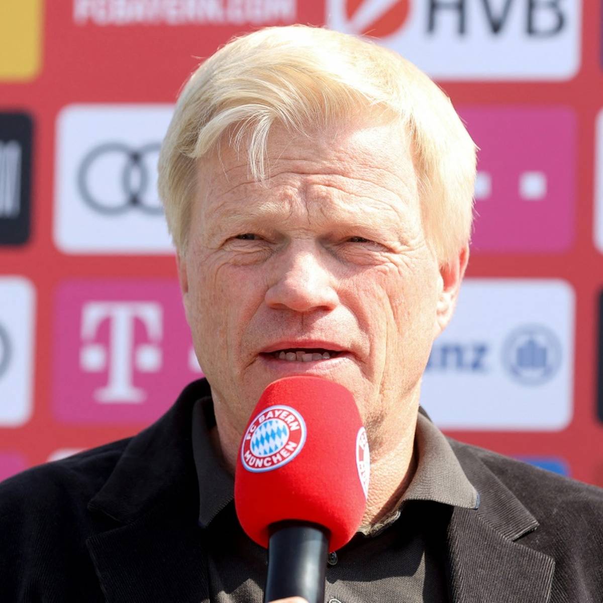 Oliver Kahn hat erneut Play-offs für die Fußball-Bundesliga als Kampf gegen die Langweile im Titelrennen ins Gespräch gebracht.