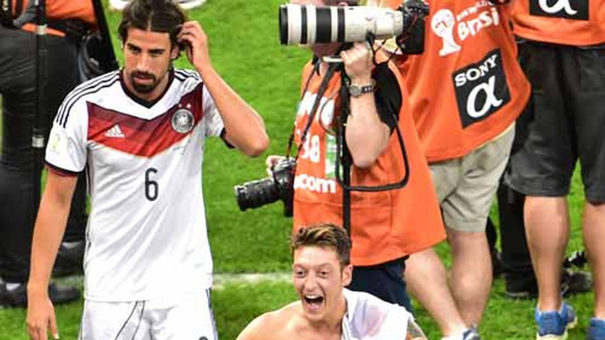 Die einen kreischen Jubenschreie vor Freude
                  