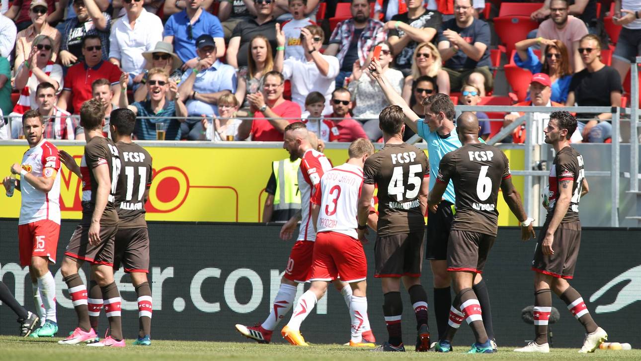 Doppelrot! St. Pauli am Boden