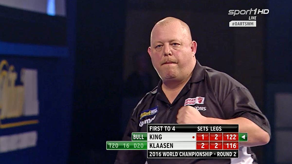 Klaasen geht mit 2:1 nach Sätzen in Führung und hat die Chance, auf 3:1 davonzuziehen. Doch die "Kobra" lässt noch mehr Chancen aus als King, der schließlich mit einem High Finish zum 2:2 ausgleicht
