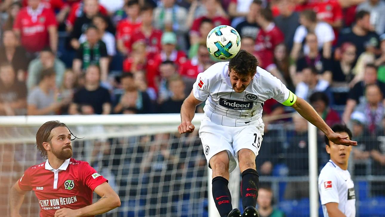 Frankfurt verlängert mit Abwehrchef