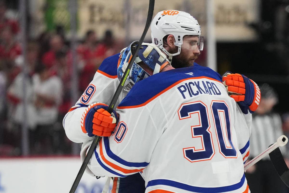 Leon Draisaitl äußert sich zu seinem erneuten Overtime-Winner in den Stanley Cup Finals der NHL. Teamkollege Calvin Pickard gerät beim Deutschen ins Schwärmen.