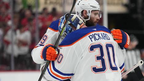 Leon Draisaitl äußert sich zu seinem erneuten Overtime-Winner in den Stanley Cup Finals der NHL. Teamkollege Calvin Pickard gerät beim Deutschen ins Schwärmen.
