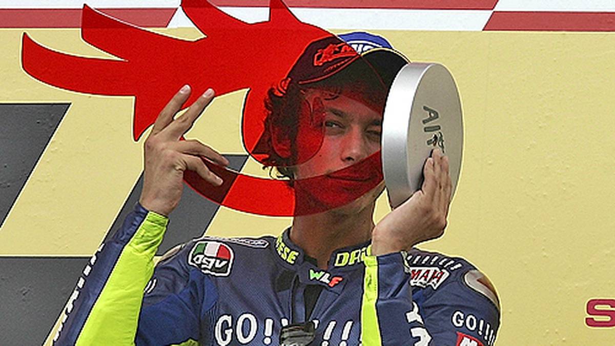 2005 verlängert Valentino Rossi seinen Vertrag bei Yamaha um ein weiteres Jahr. Angeblich bekommt Rossi nun 20 Millionen Euro pro Saison. Damit ist der Italiener der bestbezahle  Motorradsportler der Geschichte. Kein italienischer Sportler verdient in diesem Jahr mehr