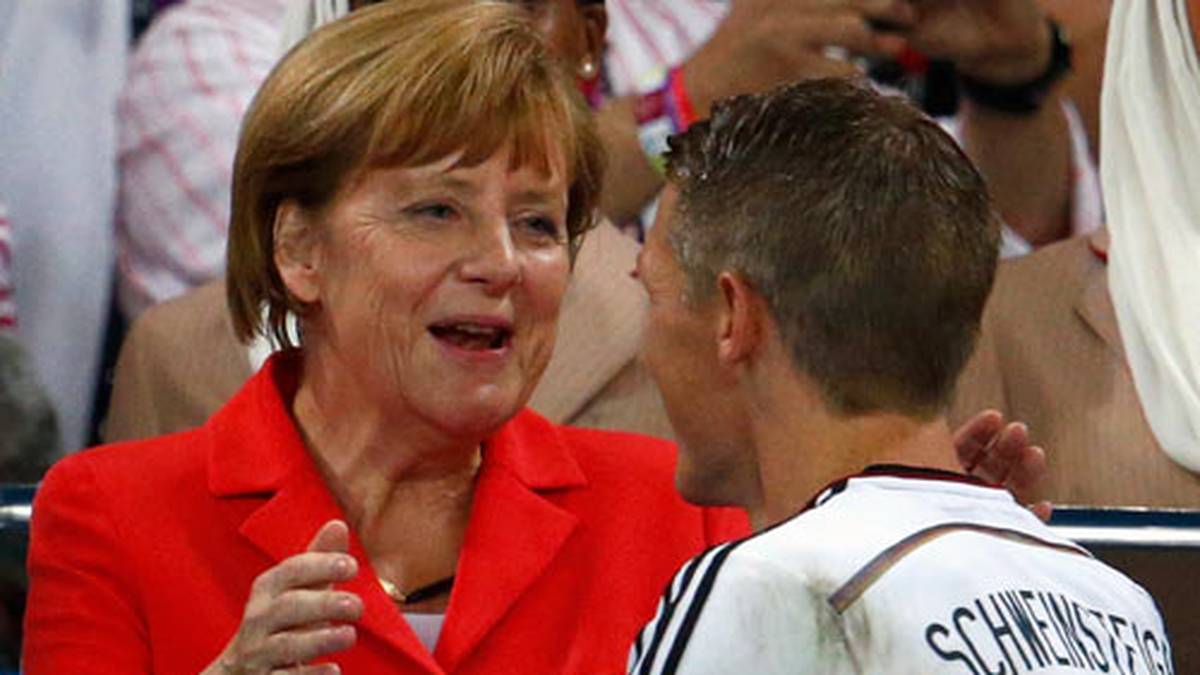 Anschließend gratuliert auch die Kanzlerin
                  