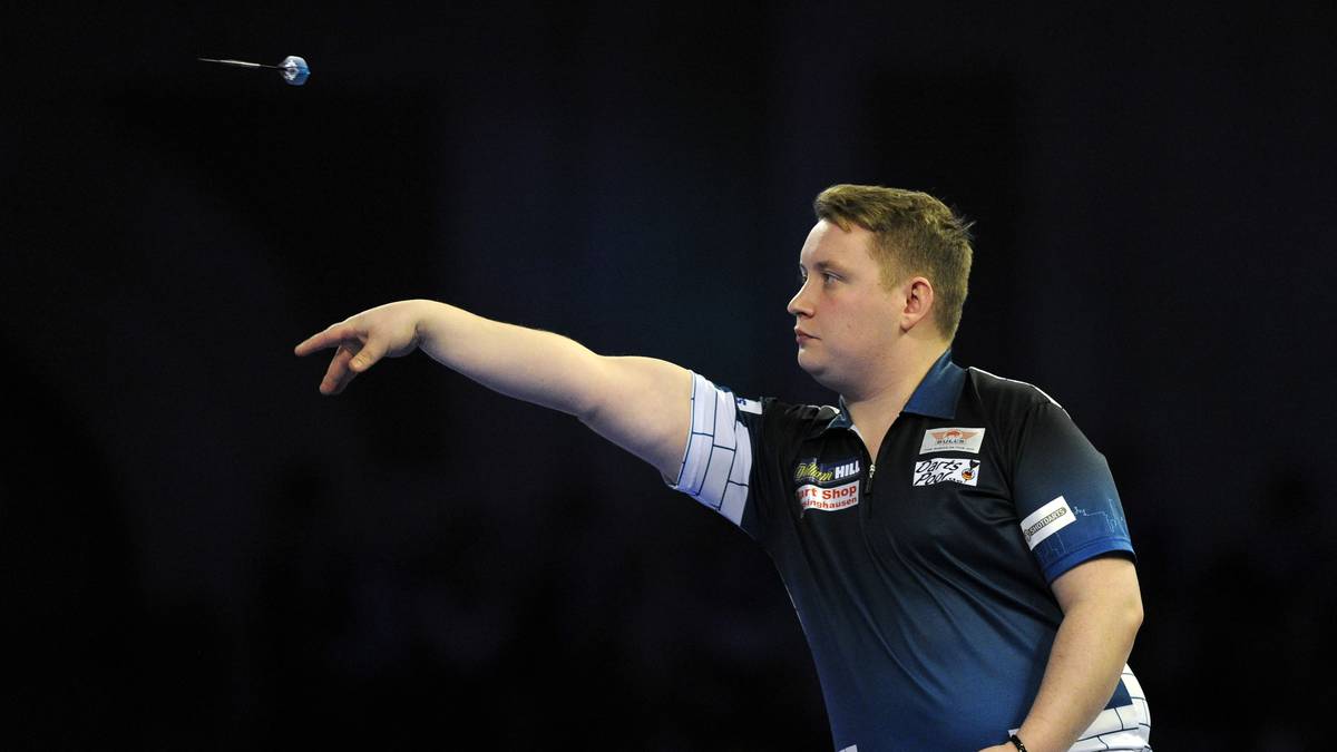 Am ersten Tag tritt mit Martin Schindler auch der erste Deutsche ans Oche. Doch "The Wall" kann die in ihn gesetzten Erwartungen nicht erfüllen und scheitert am Neuseeländer Cody Harris