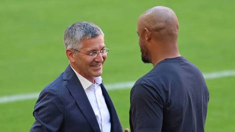 Herbert Hainer spricht eine Botschaft an Bayern-Trainer Vincent Kompany aus