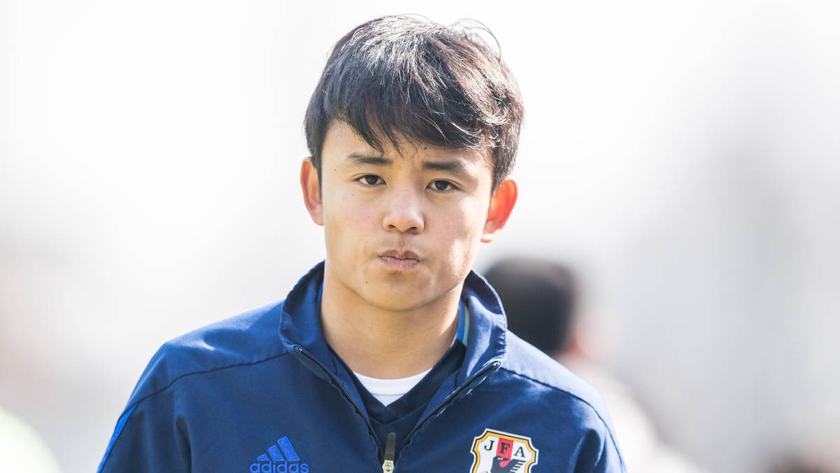 Wenig später mussten die Katalanen das Talent aber wieder abgeben und wurden mit einer Transfersperre wegen unerlaubter Verpflichtung Minderjähriger belangt. Inzwischen debütierte Kubo als 16-Jähriger in Japans U20-Nationalmannschaft