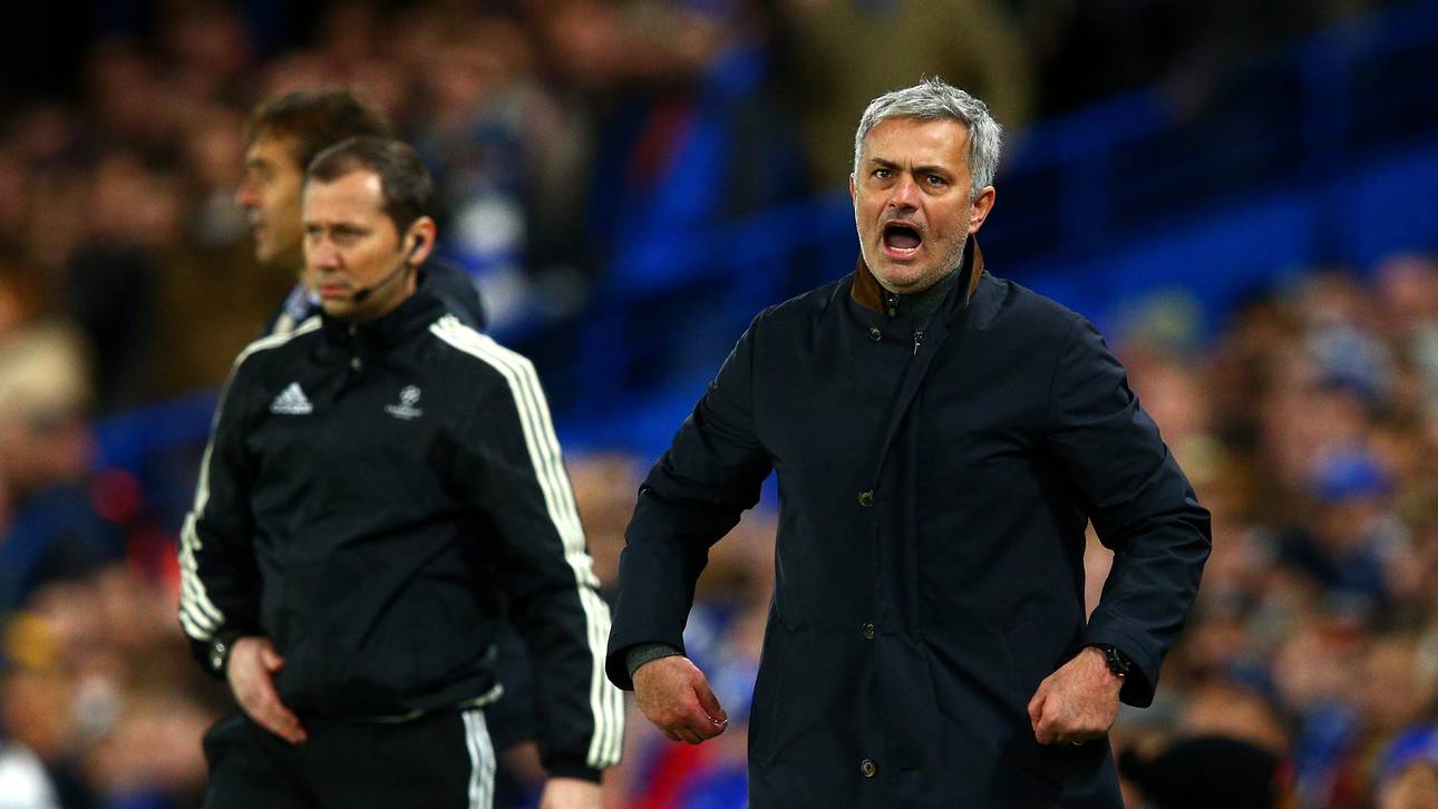 Mourinho verbringt Halbzeit im Gang