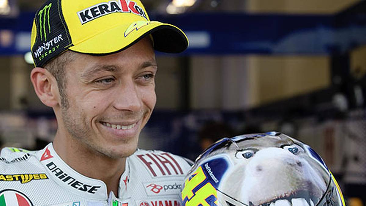 Rossi freut sich über das neuste Motiv auf seinem Helm. Esel, der heimliche Held der "Shrek"-Filme, ziert den Helm des Bike-Profis
