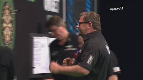 James Wade spielt wie schon am Vortag einen 3-Darts-Average von über 104 Punkten. Mit dem Sieg überholt er auch Kontrahent Peter Wright in der Tabelle. 