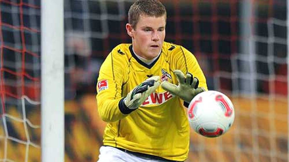 360 Minuten ohne Gegentor ist Horn aktuell, nimmt man den DFB-Pokal gegen FT Braunschweig und die U-21-Spiele gegen Rumänien und Irland dazu, kommt Horn sogar auf 630 Minuten