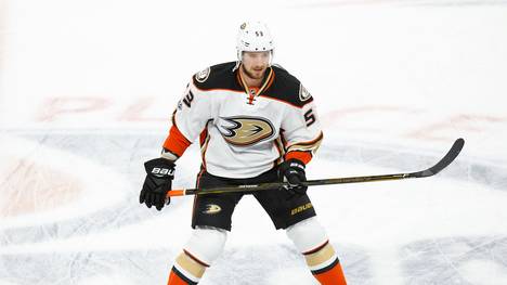 Korbinian Holzer schied mit den Anaheim Ducks in den Playoffs aus Bis letzte Saison stand Korbinian Holzer bei den Anaheim Ducks unter Vertrag
