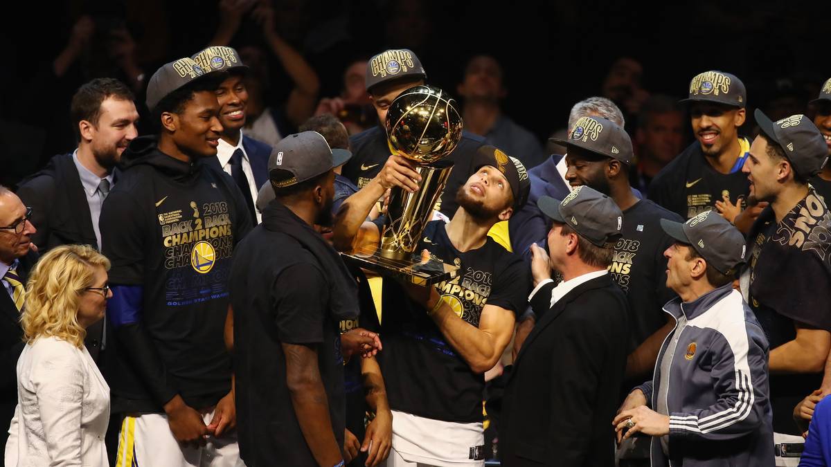JAGD NACH REKORDEN: Die Warriors sind neben den Boston Celtics das einzige Team, das mindestens fünf Mal in Folge das Finale erreicht hat. Golden State könnte als einziges Team neben den Celtics vier Titel in fünf Jahren gewinnen. Die Celtics triumphierten von 1959-66 sogar acht Mal