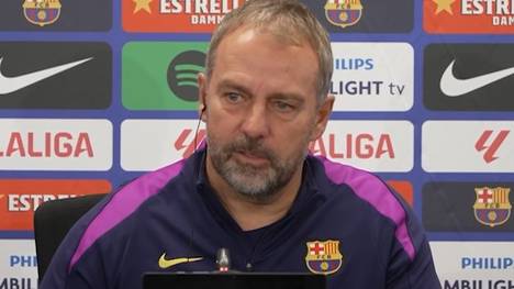 Nach der Rückkehr von Marc-André ter Stegen wird Hansi Flick zur Rangordnung im Tor des FC Barcelona befragt. Auch zu seinem persönlichen Verhältnis zum deutschen Torwart soll er Rede und Antwort stehen.