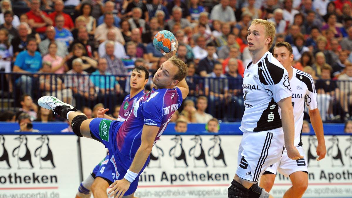 Der Dritte im Bunde ist Kreisläufer Henrik Toft Hansen. Der Däne, Bruder von Kiels Rene Toft Hansen, schlägt in Hamburg ein Angebot zur Vertragsverlängerung aus und schließt sich ebenfalls den Flensburgern an