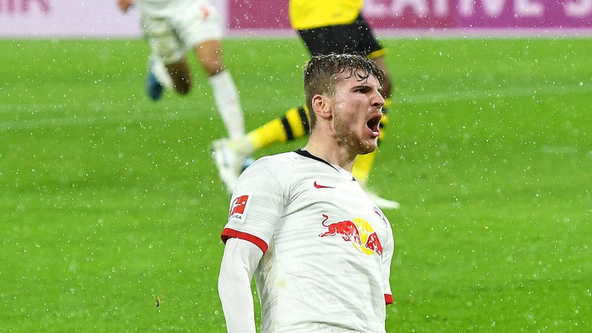Schloss die Bundesliga-Hinrunde mit einer überragenden Bilanz von 18 Toren und sechs Vorlagen in 17 Spielen ab. Kein deutscher Stürmer seit Gerd Müller traf in einer Hinrunde so häufig wie der 23-Jährige