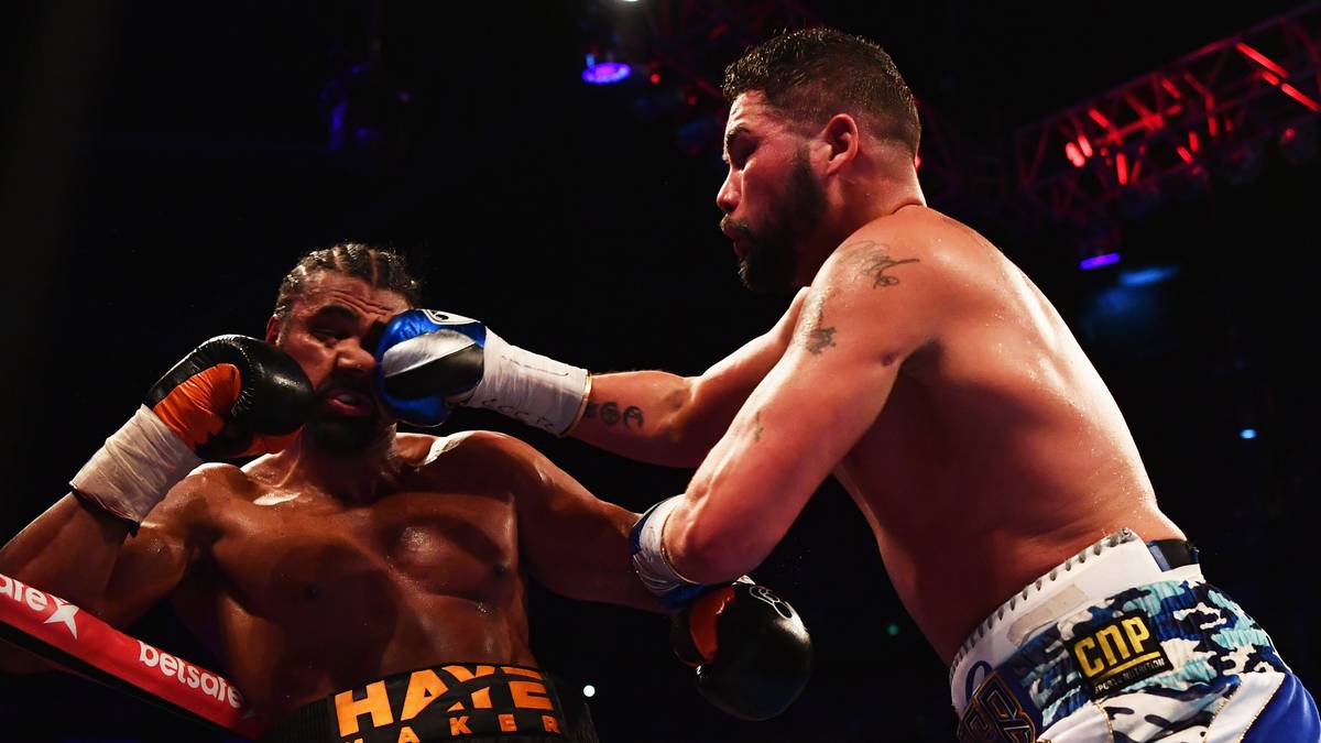 Dieser fand jedoch überhaupt nicht in den Kampf. Haye musste immer wieder stark gesetzte Hiebe des Cruiser-Champions Bellew einstecken 