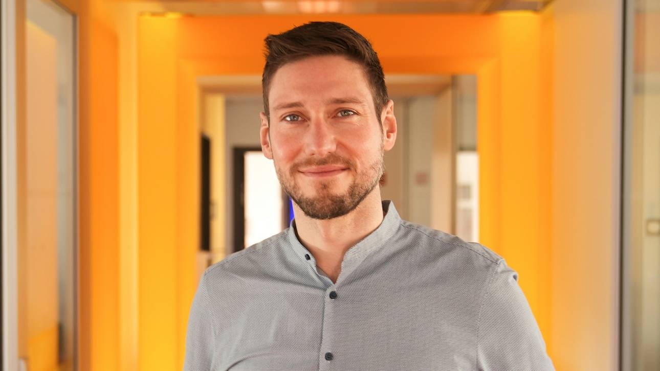 Hartung nimmt neuen Job auf