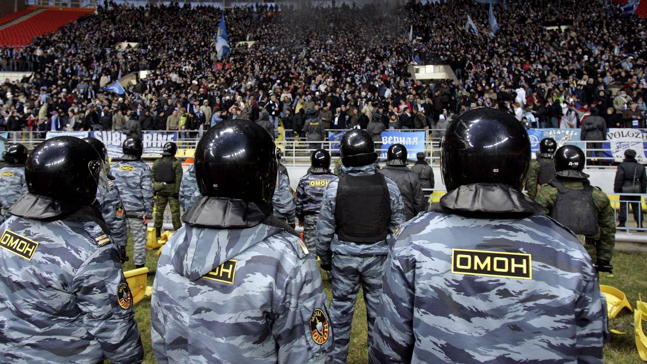 Anti-Terror-Einheit bewacht DFB