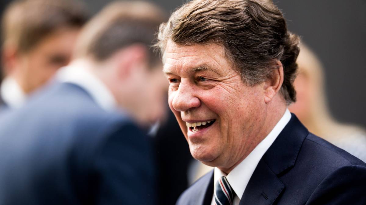 OTTO REHAGEL (TRAINER): In Bremen wurde er zu König Otto, in Griechenland zu Rehakles. In Hamburg betreut der Meistertrainer und Europameister-Coach das Team Deutschland