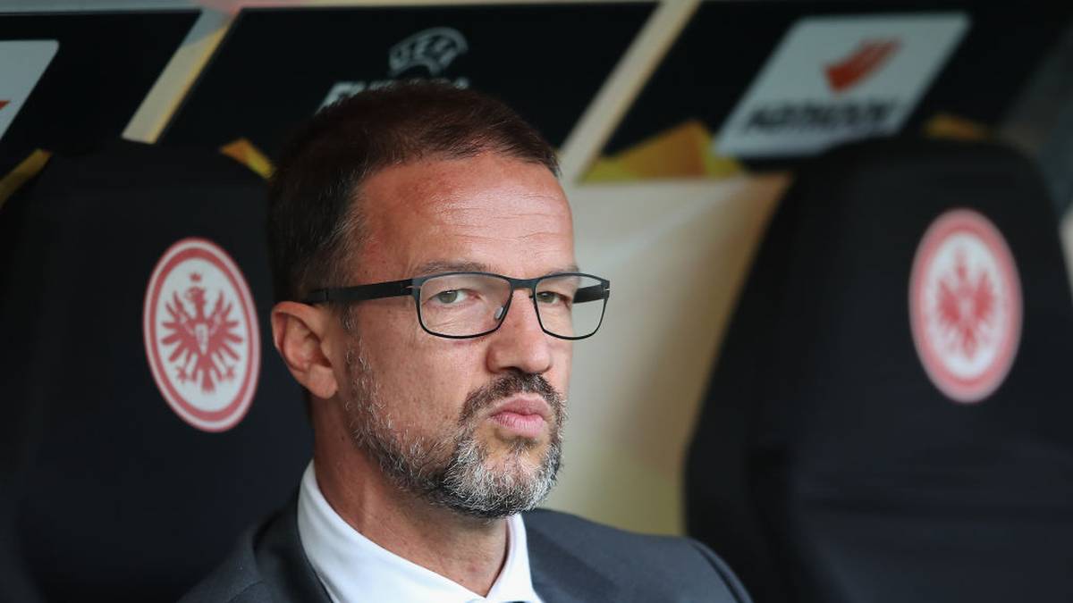 EINTRACHT FRANKFURT (Platz 13): Die Eintracht hat einen spektakulären Transfersommer hinter sich: Manager Fredi Bobic gab die komplette Büffelherde (Luka Jovic, Sebastien Haller, Ante Rebic) ab und erhielt dafür über 100 Millionen Euro. Die Leihspieler Martin Hinteregger, Sebastian Rode und Kevin Trapp wurden fest verpflichtet, auch André Silva, Bas Dost, Djibril Sow und Dominik Kohr kamen