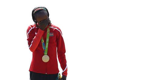 Hier freut sich Jemima Sumgong noch über ihren Olympiasieg in Rio 2016 