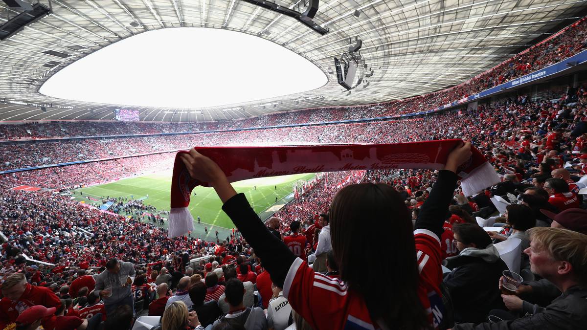 Vor 44 Jahren holten Franz Beckenbauer und Co. gegen die Niederlande (2:1) den WM-Pokal, 14 Jahre später gewann Oranje bei der EM seinen einzigen Titel. Das Sommermärchen 2006 nahm in der Allianz Arena seinen Anfang, als die DFB-Elf Costa Rica im WM-Eröffnungsspiel 4:2 bezwang