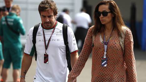 TV-Gesicht Andrea Schlager leidet mit ihrem Lebensgefährten Fernando Alonso