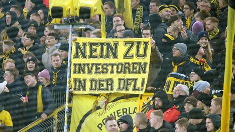 Die Fans sind gegen die Investoren im deutschen Fußball.