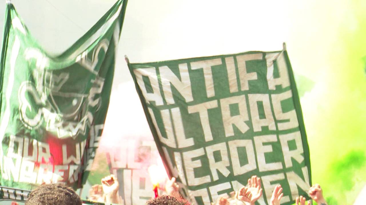 Vor Duell gegen den 1. FC Köln: 9.000 Werder-Fans färben Bremen grün-weiß