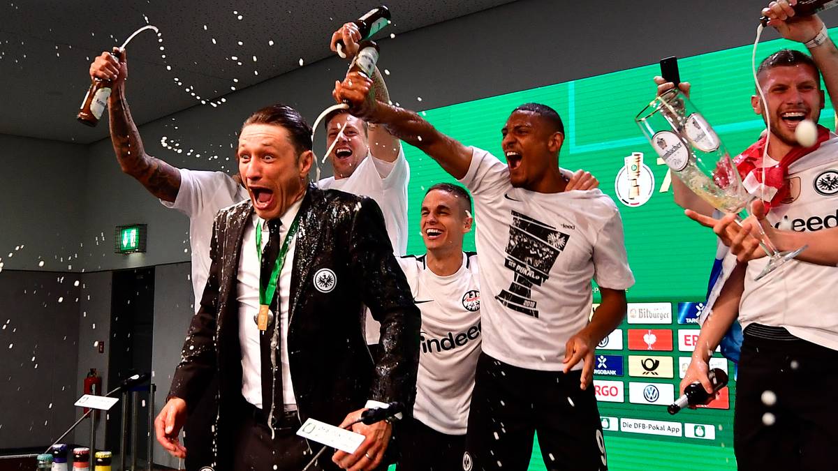 EINTRACHT FRANKFURT - 44: Der letzte Trainerwechsel der SGE fand nach dem Pokaltriumph 2018 statt: Erst besiegte Niko Kovac mit seiner Mannschaft im Finale in Berlin den FC Bayern, dann ging er vom Main an die Isar