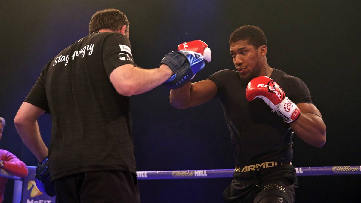 Joshua bereitet sich auf den großen Fight vor