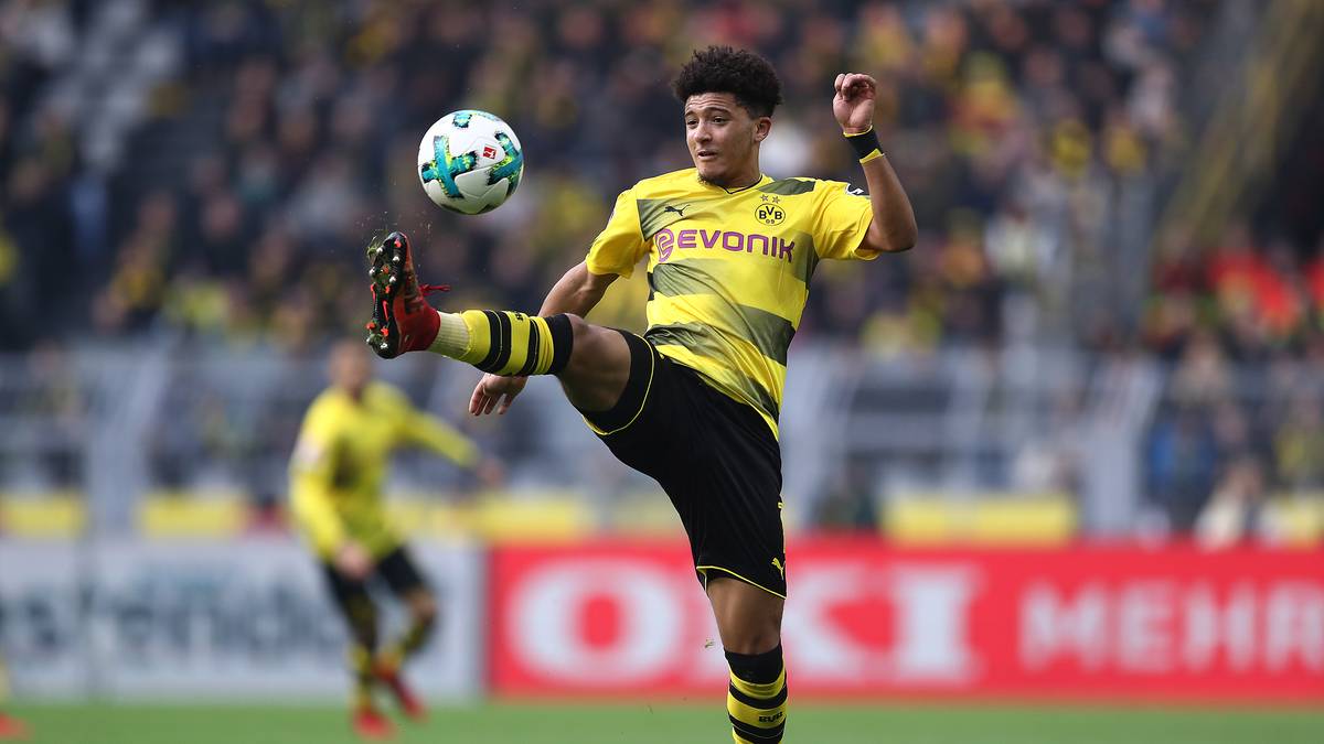 JADON SANCHO: Bei der U17-EM 2017 war er Top-Scorer und wurde als bester Spieler ausgezeichnet, bei der U17-WM im selben Jahr gehörte er Englands Titel-Team an - nun setzt sich seine Karriere beim BVB ebenso steil fort. Unter Trainer Lucien Favre brilliert der 18-Jährige, ist Top-Vorlagengeber der Bundesliga und wurde zum A-Nationalspieler Englands