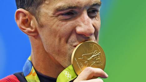 Michael Phelps verdrückte nach dem Triumph mit der Freistil-Staffel in Rio einige Tränen