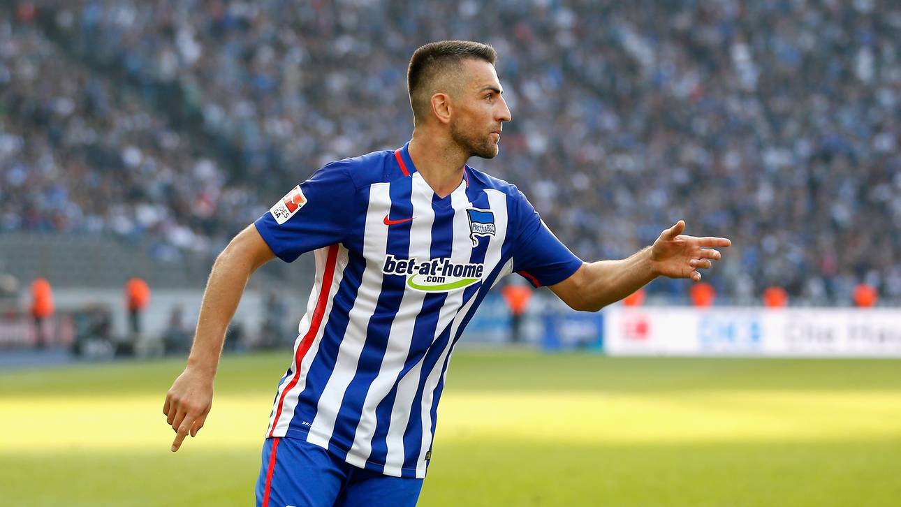 Hertha siegt zweistellig, FCA knapp