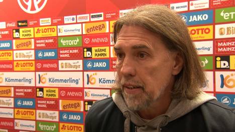 Anwar El Ghazi wurde nach einem Pro-Palästina-Post von Mainz 05 freigestellt. Sportdirektor Martin Schmidt äußert sich zu der Entscheidung. 