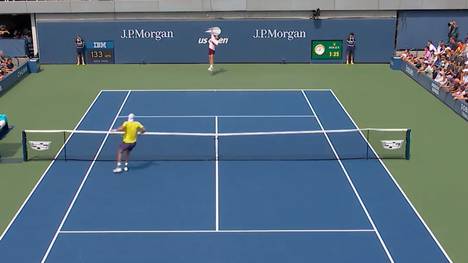 Jan-Lennard Struff bekommt es in der zweiten Runde der US Open mit Francisco Cerundolo zu tun. Nach fünf nervenaufreibenden Sätzen, einigen spektakulären Punkten und zu vielen Doppelfehlern muss sich der Deutsche aus New York verabschieden. 