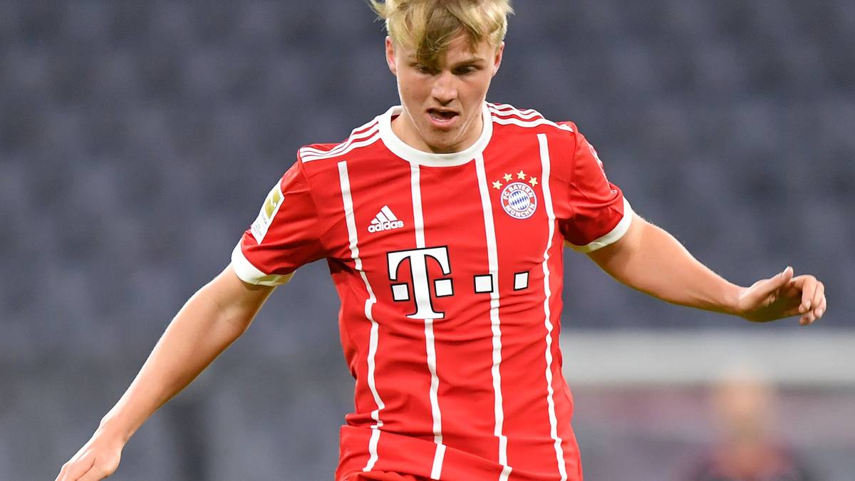 2018 - FELIX GÖTZE (Abwehr): Der kleine Bruder von Mario Götze füllt bei den Bayern lediglich den Kader auf, spielt ansonsten in den Planungen von Coach Heynckes keine Rolle. Punkt für die Bayern von 2013 - 5:3