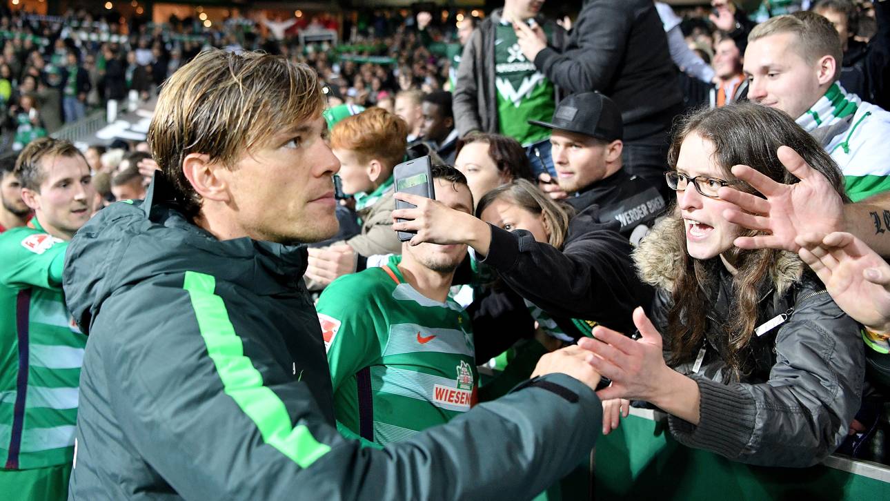 Fritz zum Ehrenspielführer ernannt