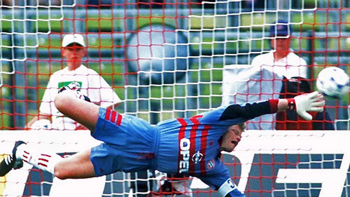 Bis heute wurde die Serie von Kahn nur von einem Keeper bertroffen. Am Ende der Saison 2002/2003 steht der FC Bayern mit 25 Gegentoren auf Platz eins