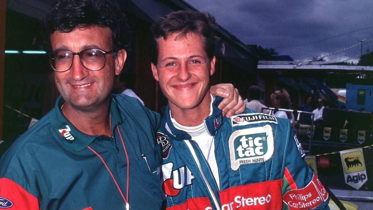 Michael Schumacher (r.) mit dem damaligen Teamchef Eddie Jordan