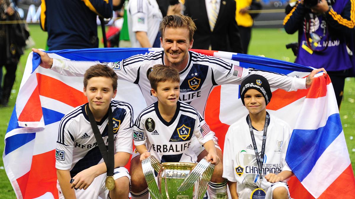 Beckham will so aber nicht abtreten und arbeitet ebenso hart wie erfolgreich an seinem Comeback. In seinem fünften Jahr bei L.A. Galaxy gewinnt er mit den Kaliforniern im Dezember 2012 endlich den Meistertitel